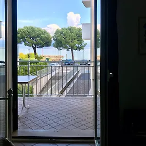 casa-caterina-lake-view-holidays.hotelinveneto.com/